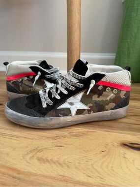 Golden Goose Mid Star Sneakers in Camouflage, Black, White and Pink